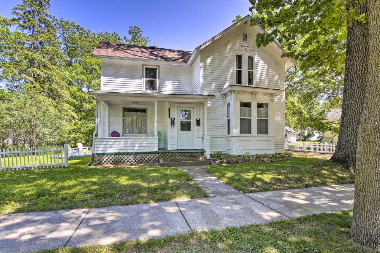 Family-Friendly Menomonie Retreat Walk To Town! Apartment Exterior photo