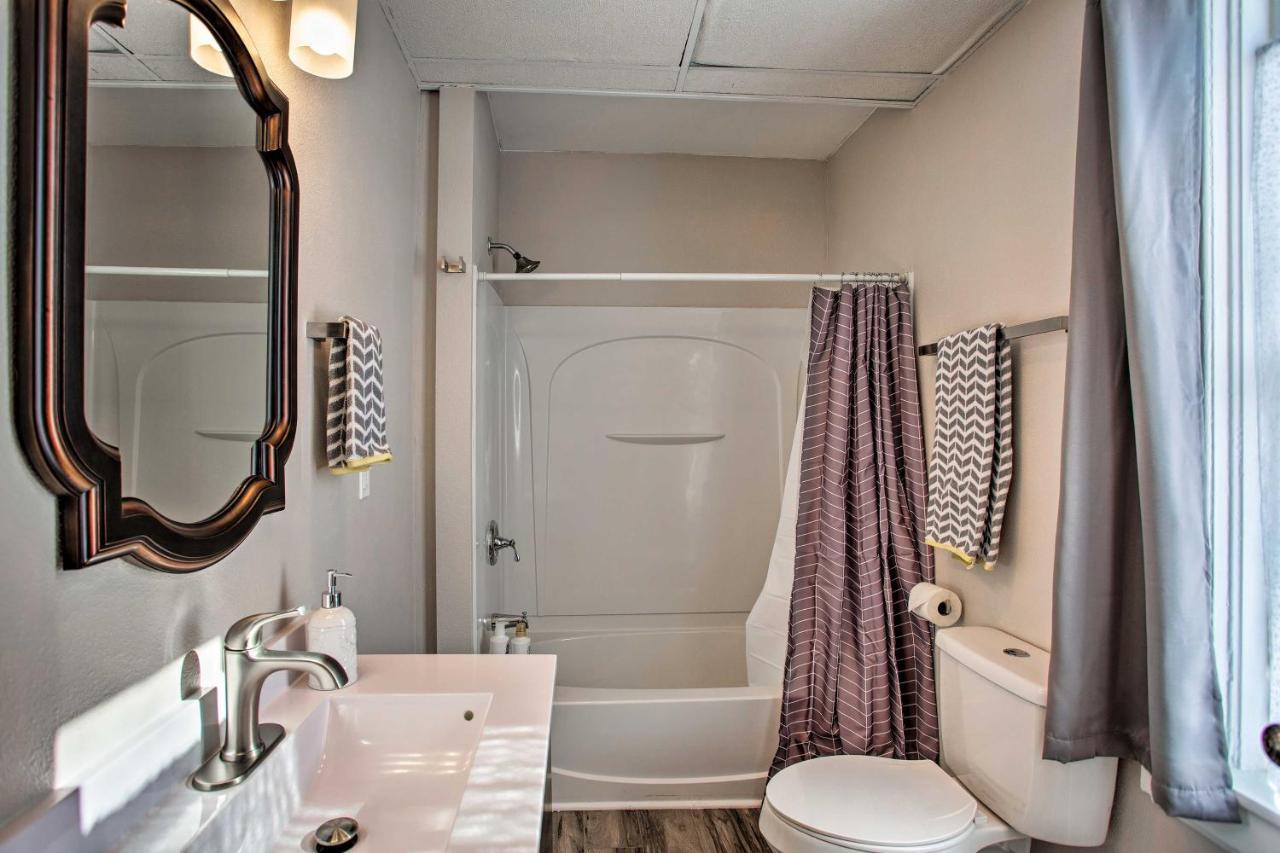 Family-Friendly Menomonie Retreat Walk To Town! Apartment Exterior photo