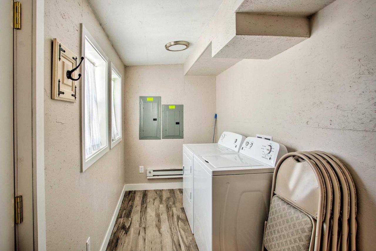 Family-Friendly Menomonie Retreat Walk To Town! Apartment Exterior photo