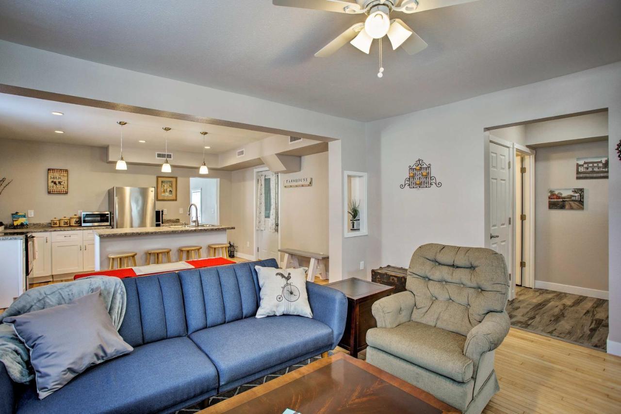 Family-Friendly Menomonie Retreat Walk To Town! Apartment Exterior photo